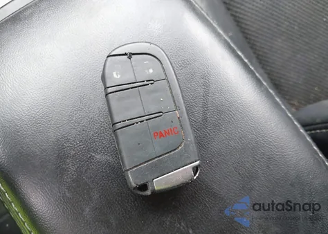 2018 Dodge Journey Crossroad Awd z USA, uszkodzony, nr VIN 3C4PDDGG2JT387250